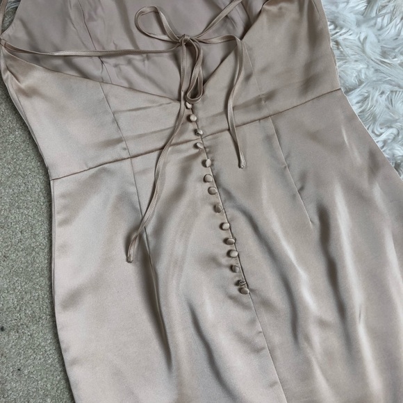 Lavish Alice Asymmetric Backless Bodycon Midi Dress Champagne Satin Size 8 - Picture 8 of 14